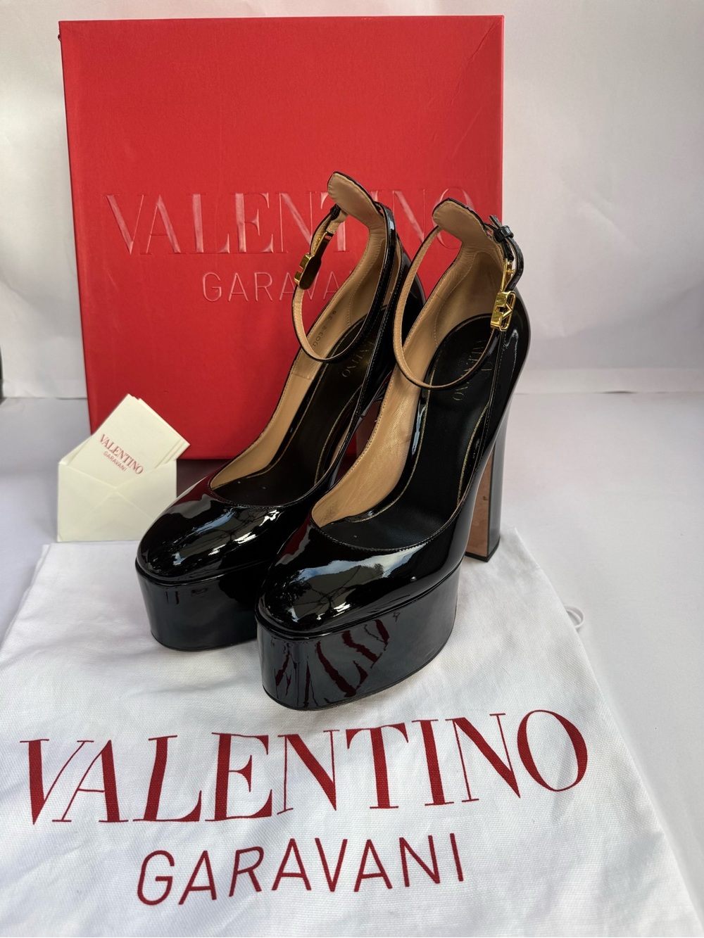 Valentino Garavani Black Patent Leather Platform Ankle Strap like new EU 38 US 8 - Picture 2 of 6